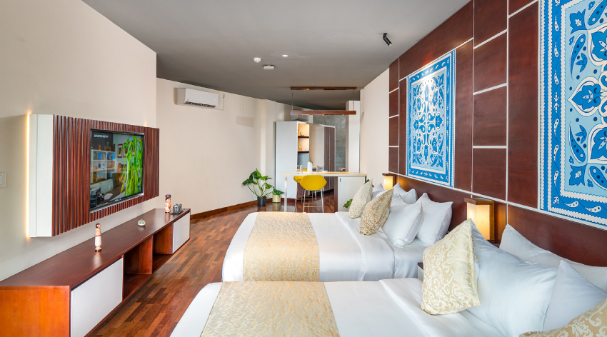 Grand Suit Room