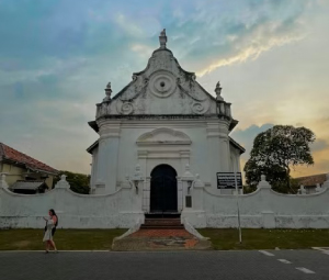 Self Discover the Dutch Fort in Galle